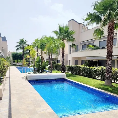 Modern Luxury With Pool & Terrace Pmt01