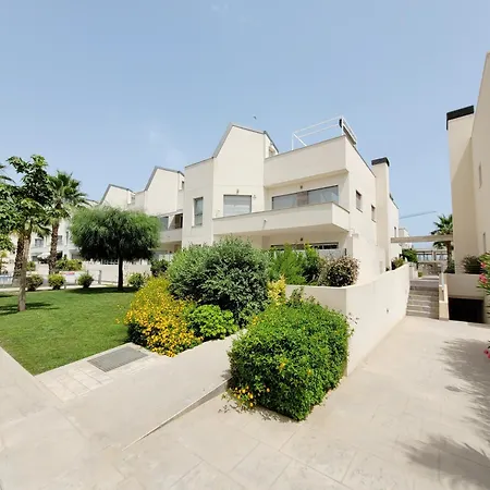 شقة Modern Luxury With Pool & Terrace *